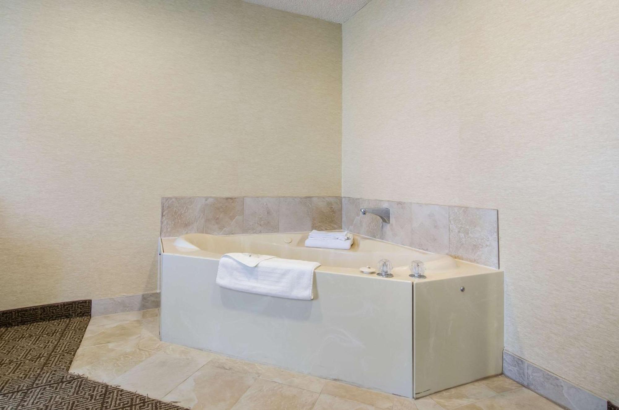 Quality Inn Goodland I-70 Eksteriør billede